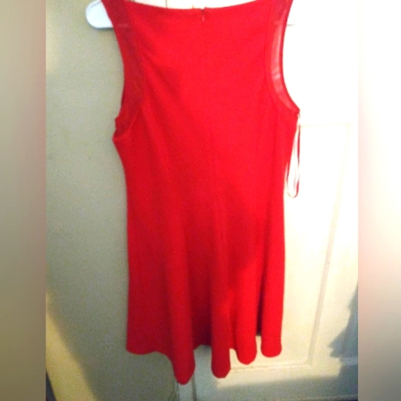 Beautiful red sleeveless dress - Picture 1 of 2